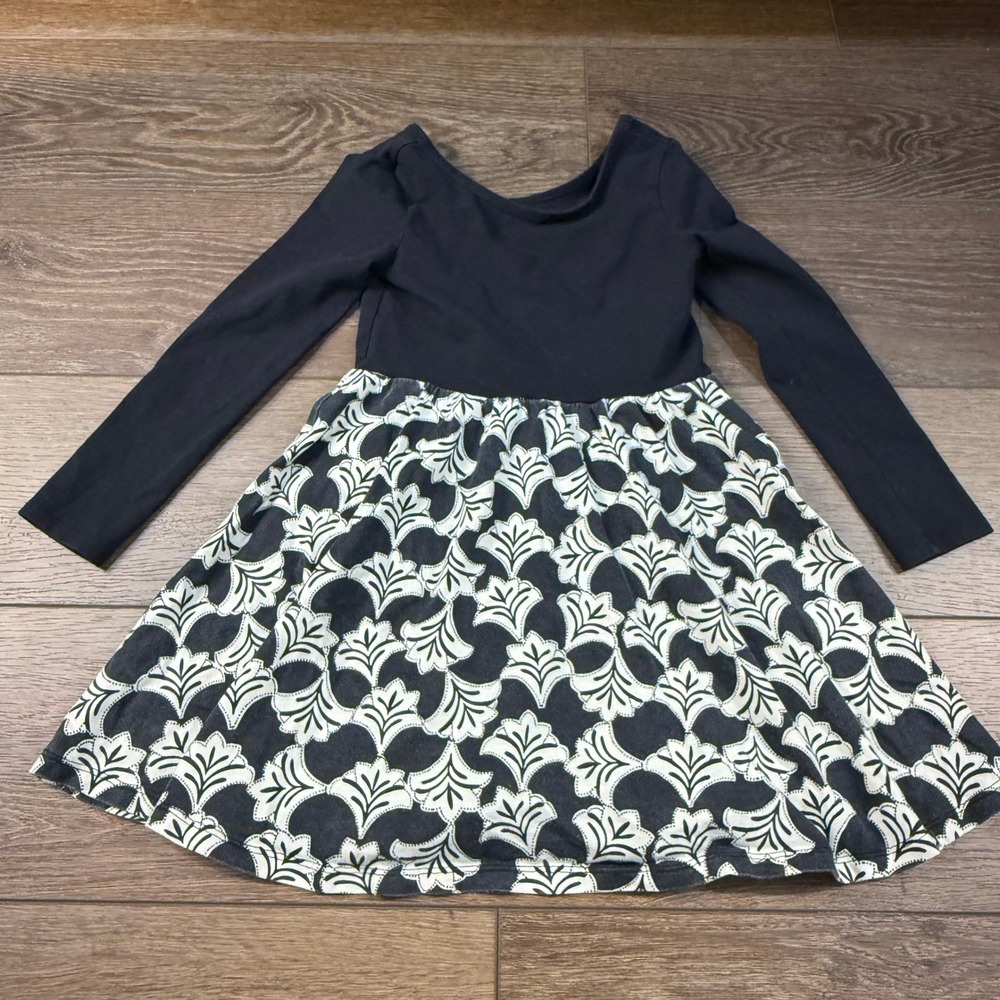 Tea Collection Girls Long SLeeve Dress Black/White Twirl Dress Size 6 Everyday